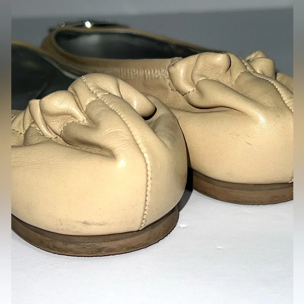 Tory Burch Serena Sz 9 Two Toned Silver Metallic Cap Toe Beige‎ Reva Flats